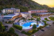 25-28/3/2026 4ήμερη Στο πολυτελές θέρετρο ‘’ ΗΟΤΕL LIMNEON RESORT & SPA ‘’ 5***** ΚΑΣΤΟΡΙΑ - ΠΡΕΣΠΕΣ  - ΝΥΜΦΑΙΟ