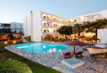 ΚΑΛΟΚΑΙΡΙΝΗ ΠΡΟΣΦΟΡΑ ΓΥΡΟΣ ΤΗΝΟΥ Το Ταξίδι στο νησί της ΠΑΝΑΓΙΑΣ Για να προσκυνήσουμε την θαυματουργή εικόνα της και ν’ ανακαλύψουμε τις άγριες ομορφιές του νησιού 