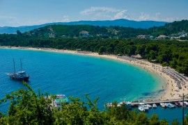 24-26/7/2026 3ήμερη (Στο Hotel ‘’ PARK ‘’ 4**** Στην Πόλη του ΒΟΛΟΥ)  Ο ΚΡΥΦΟΣ ΠΑΡΑΔΕΙΣΟΣ - Η ΚΑΡΑ’Ι’ΒΙΚΗ ΤΗΣ ΕΛΛΑΔΑΣ ΛΙΧΑΔΟΝΗΣΙΑ - ΣΚΙΑΘΟ ΠΗΛΙΟ - ΒΟΛΟΣ  ΠΟΡΤΑΡΙΑ - ΜΑΚΡΥΝΙΤΣΑ    ΠΑΡΑΛΙΑ ΑΜΑΛΙΑΠΟΛΗΣ  