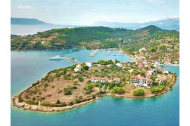 ΚΥΡΙΑΚΗ 13/9/2026 Ημερήσια ΝΗΣΟΣ ΤΡΙΖΟΝΙΑ  (Ο ΠΑΡΑΔΕΙΣΟΣ ΤΟΥ ΚΟΡΙΝΘΙΑΚΟΥ)