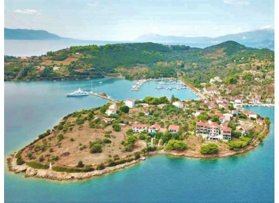 ΚΥΡΙΑΚΗ 23/8/2026 Ημερήσια ΝΗΣΟΣ ΤΡΙΖΟΝΙΑ  (Ο ΠΑΡΑΔΕΙΣΟΣ ΤΟΥ ΚΟΡΙΝΘΙΑΚΟΥ)
