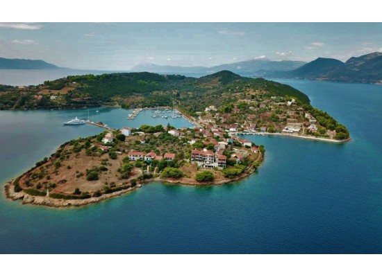 ΚΥΡΙΑΚΗ 24/5/2026 Ημερήσια ΝΗΣΟΣ ΤΡΙΖΟΝΙΑ   (Ο ΠΑΡΑΔΕΙΣΟΣ ΤΟΥ ΚΟΡΙΝΘΙΑΚΟΥ)