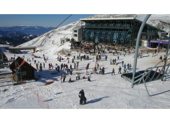 ​ ΚΥΡΙΑΚΗ  8/2/2026 Ημερήσια ​ ΧΙΟΝΟΔΡΟΜΙΚΟ ΚΕΝΤΡΟ  ​ ΠΑΡΝΑΣΣΟΥ  ​  ΑΡΑΧΟΒΑ