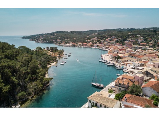 13-16/8/2026 4ήμερη  Στο ‘’ HOTEL GRAND SERAI CONGRESS & SPA ‘’ 5***** (Το πολυτελές αυθεντικό παλάτι των Ιωαννίνων) ΙΩΑΝΝΙΝΑ – ΖΑΓΟΡΟΧΩΡΙΑ - ΝΑΥΠΑΚΤΟ  ΠΑΞΟΙ – ΑΝΤΙΠΑΞΟΙ - ΠΑΡΓΑ 